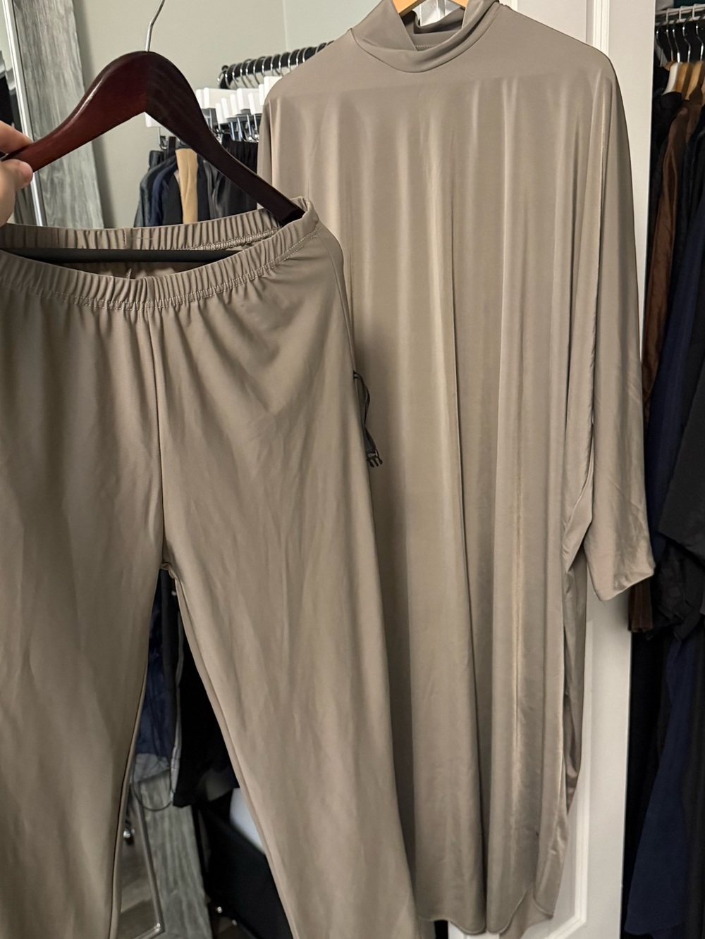 Burkini. Relaxed Taupe Women's Lounge/Swim Set, including jilbab